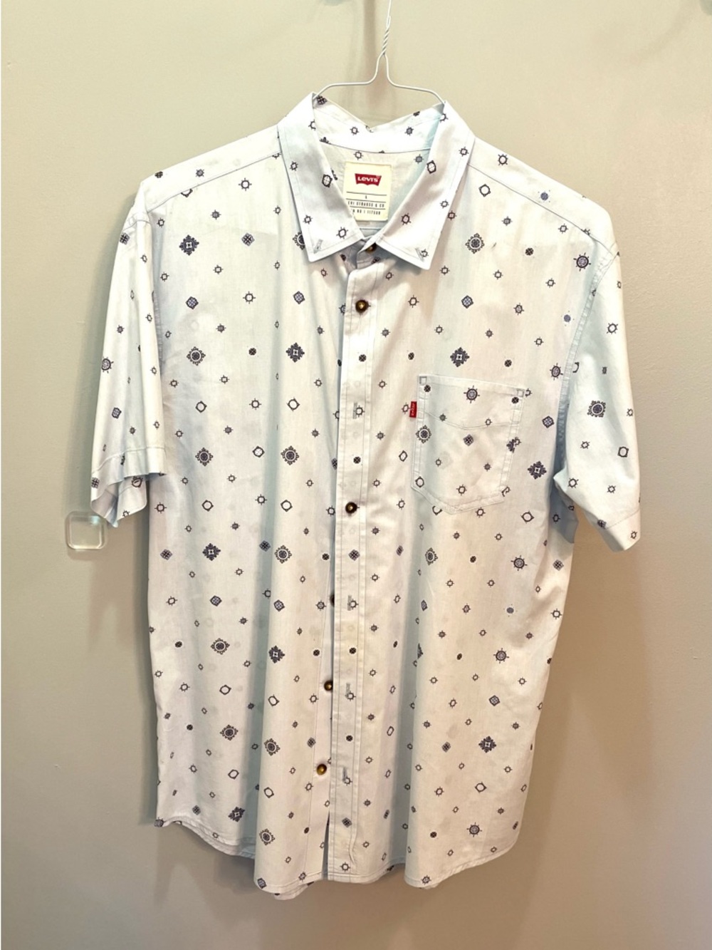 Levi's Light Blue Size L Short-Sleeve Button-Down Shirt with Navy Print